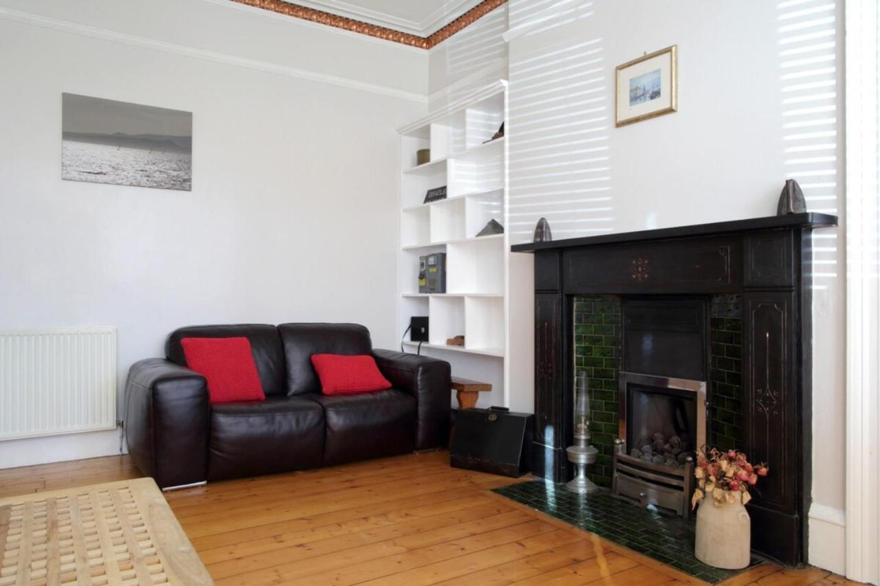 Central And Spacious 2 Bedroom Flat With Garden 에든버러 외부 사진