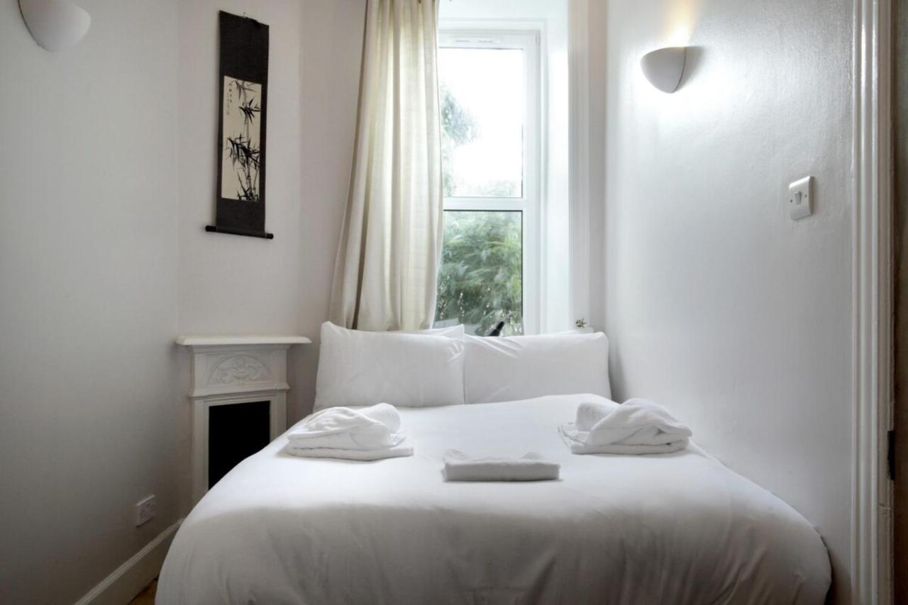 Central And Spacious 2 Bedroom Flat With Garden 에든버러 외부 사진