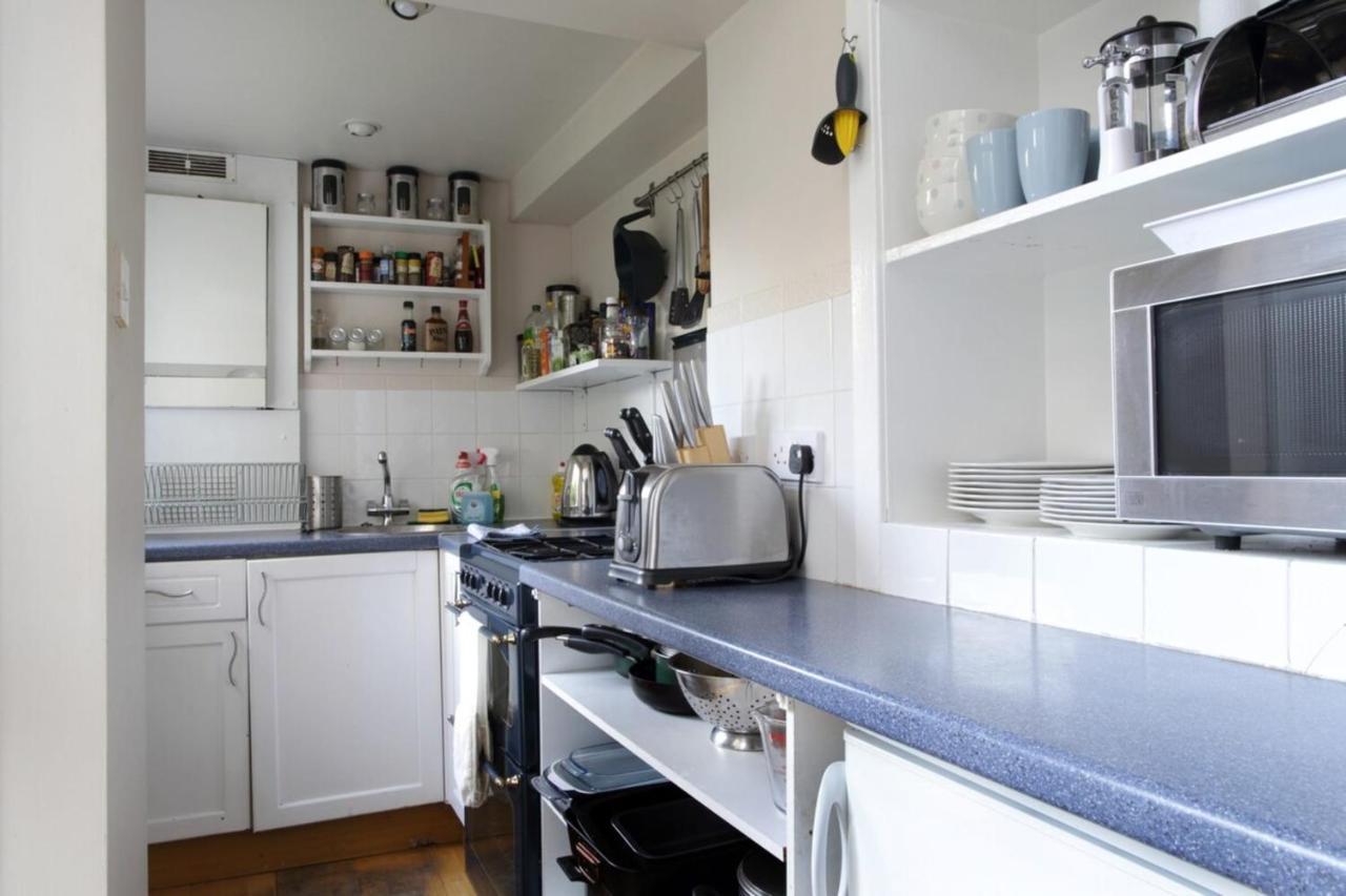 Central And Spacious 2 Bedroom Flat With Garden 에든버러 외부 사진